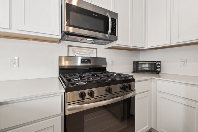 Building Photo - 26827 Prairie Smoke Ln