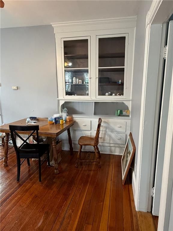 Building Photo - 53 Hadwin St