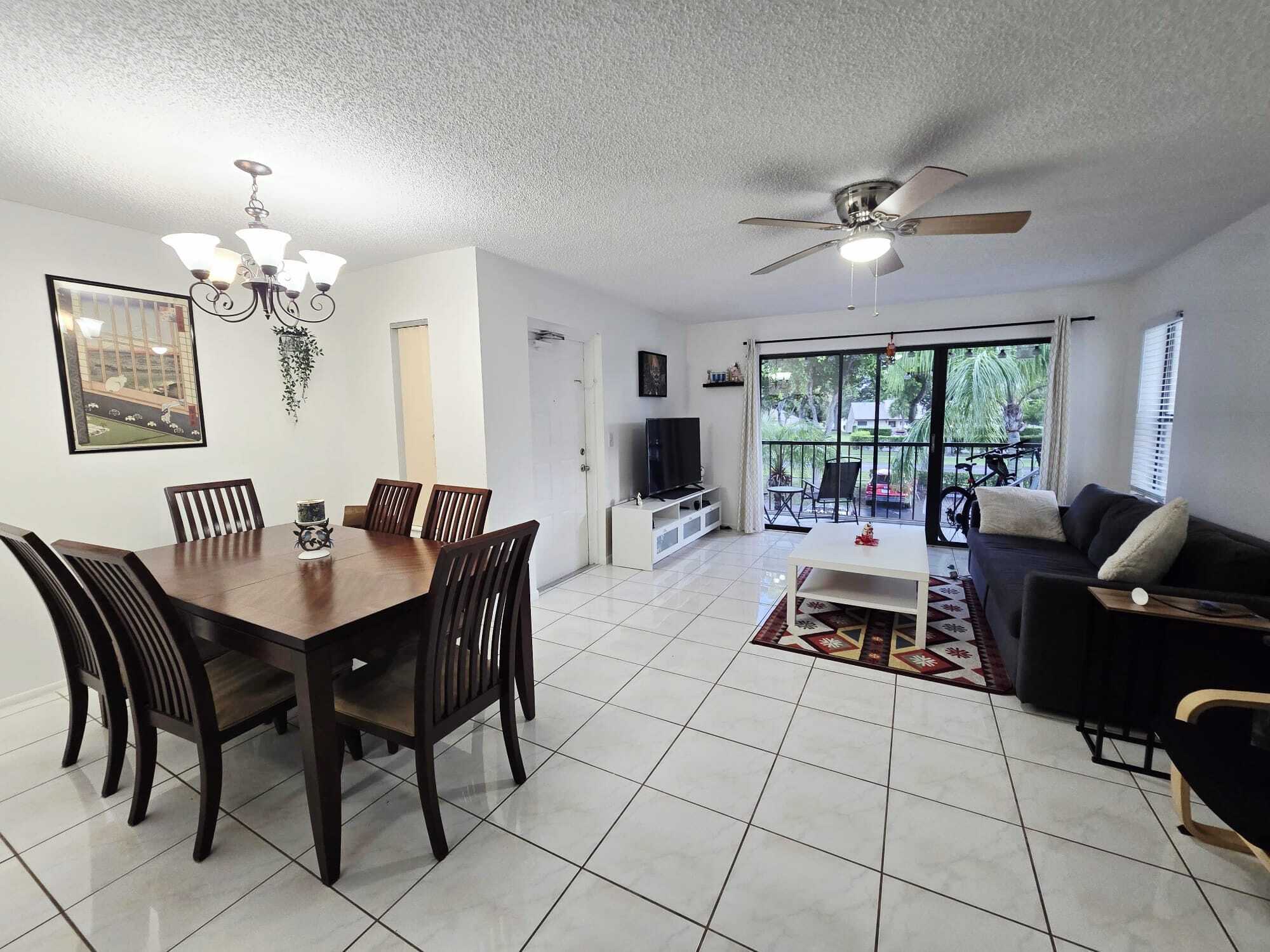 Building Photo - 1102 Green Pine Blvd