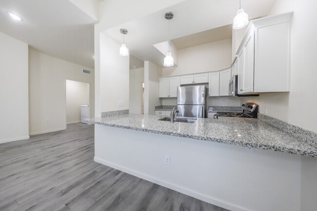 Building Photo - 3732 E Mercedes Ct