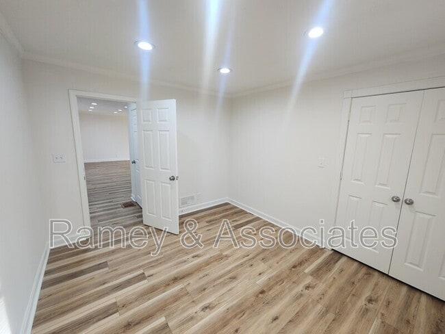 Building Photo - 3700 Taylorsville Rd