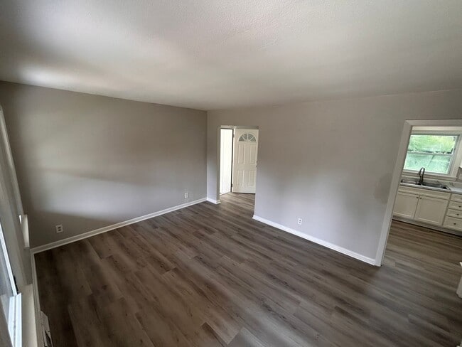 Building Photo - 4402 Kiger St SW