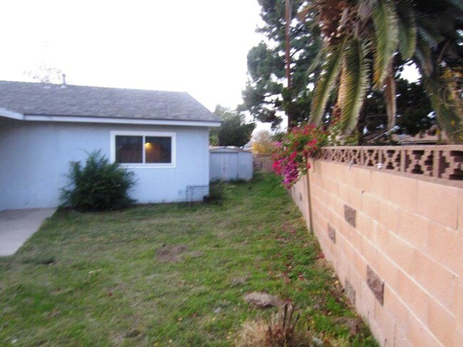 Building Photo - 2284 Athens Ave