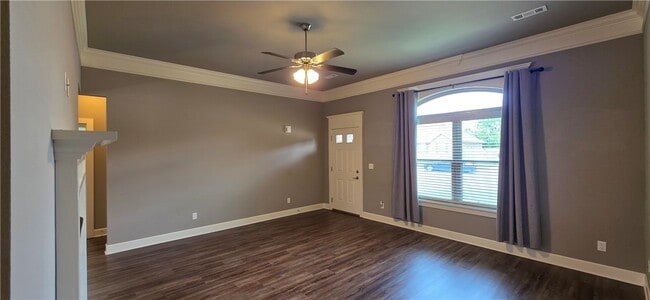 Building Photo - 1718 Charismatic Dr