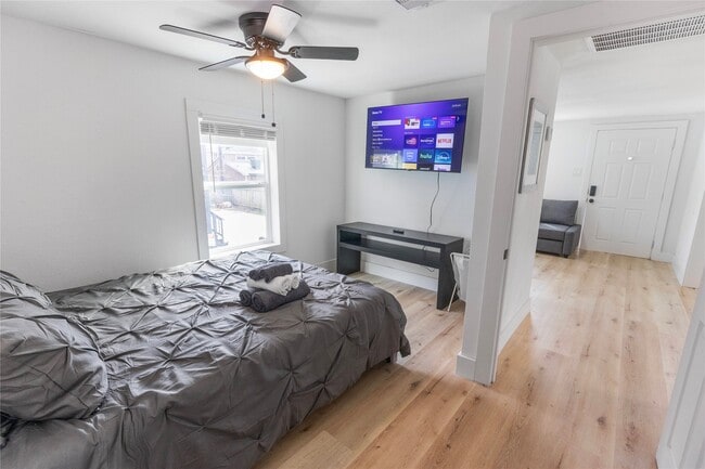 Building Photo - 2820 Blodgett St