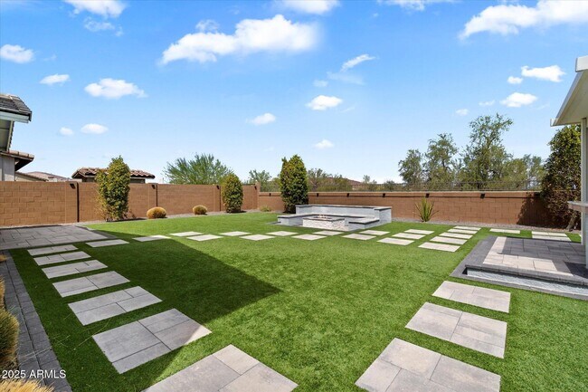 Building Photo - 25509 N 140th Dr