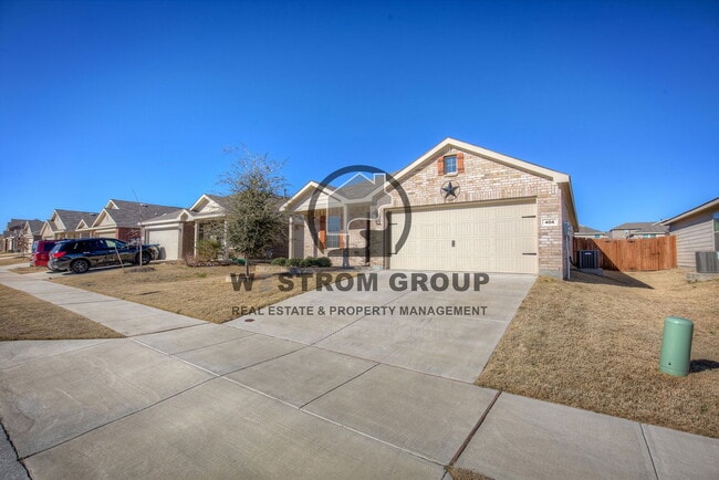 Building Photo - 404 Falling Star Dr