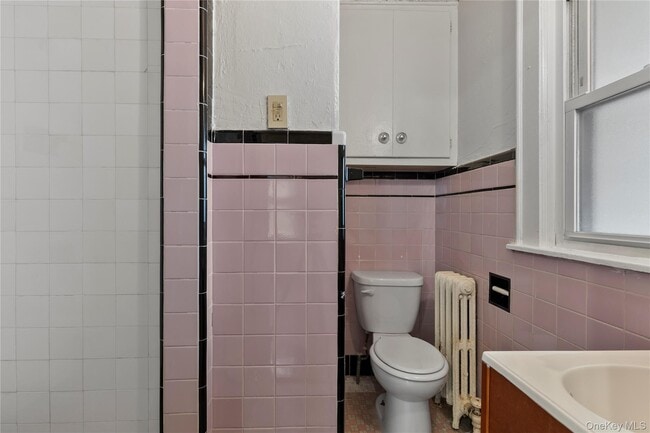 Building Photo - 264 Laurelton Blvd