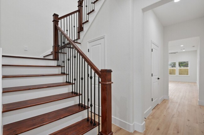 Building Photo - 3320 Francis St