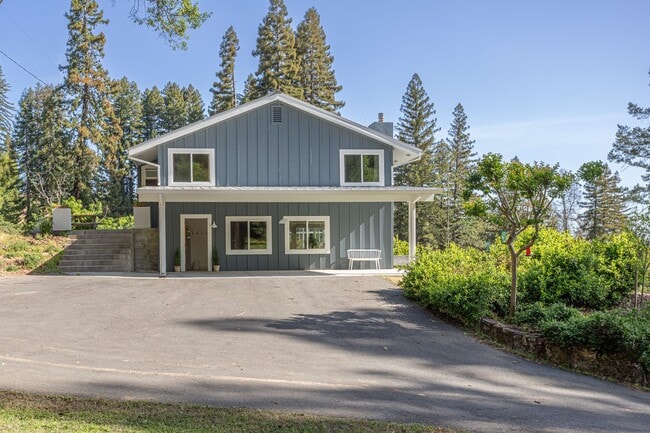 Building Photo - Fully Furnished Mount Veeder Sanctuary Home