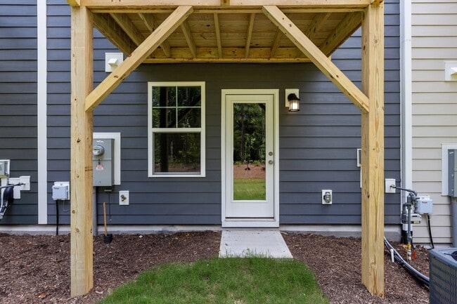 Building Photo - Gorgeous New Construction! Updated Kitchen...