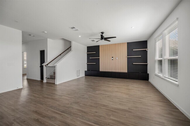 Building Photo - 23403 Cranberry Grader Ln