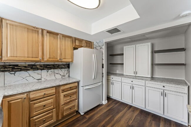 Building Photo - 7309 Cardigan Cir