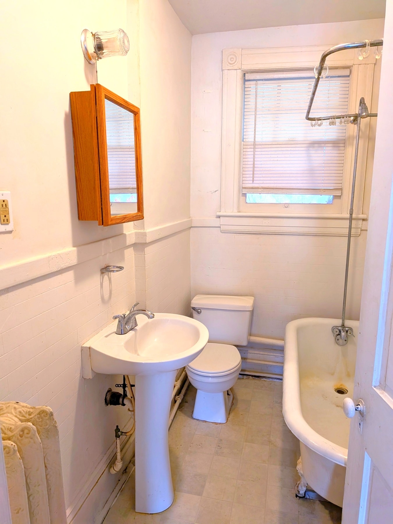 Building Photo - 432 Highland Ave SW