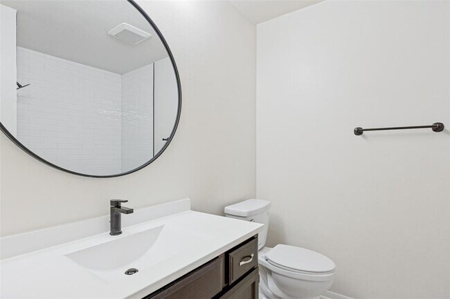 Building Photo - 8803 Texas Sun Dr