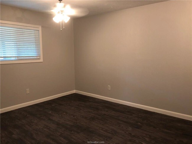 Building Photo - 401 Cooner St