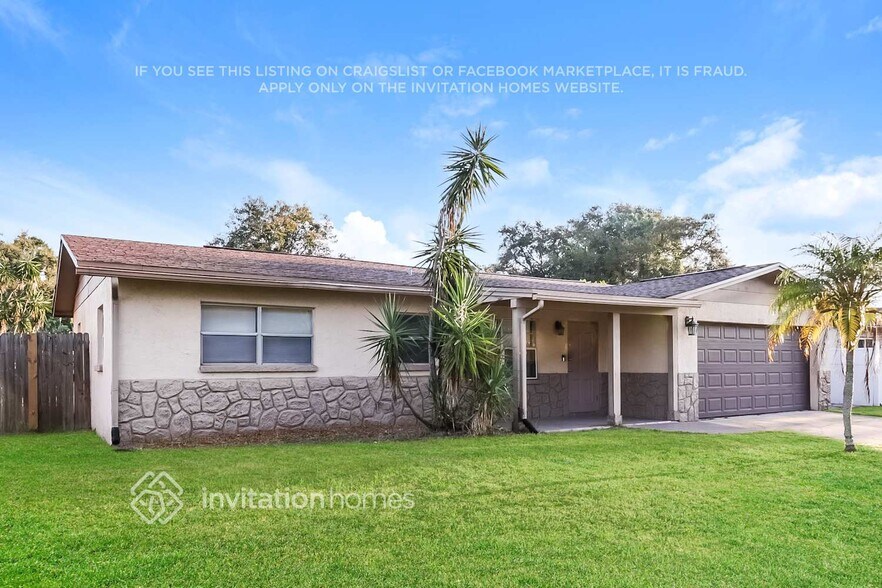 Building Photo - 9247 78th Ave N