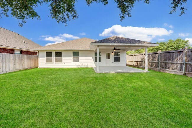 Building Photo - 32403 Cross Spring Park Ln