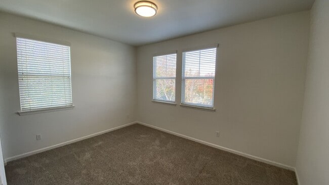 Building Photo - Mountain House Home Spacious 4 Bedroom, 3.5 Bath Home with Bonus Loft