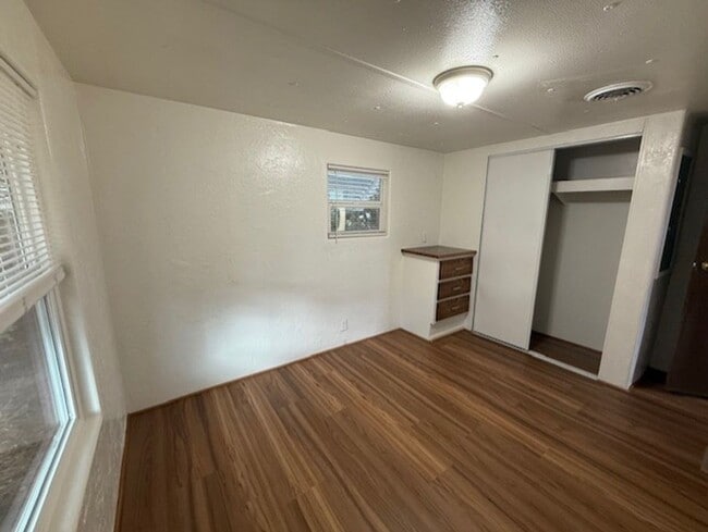 Building Photo - 3 Bedroom 2 Bath Single Wide Mobile - Cont...