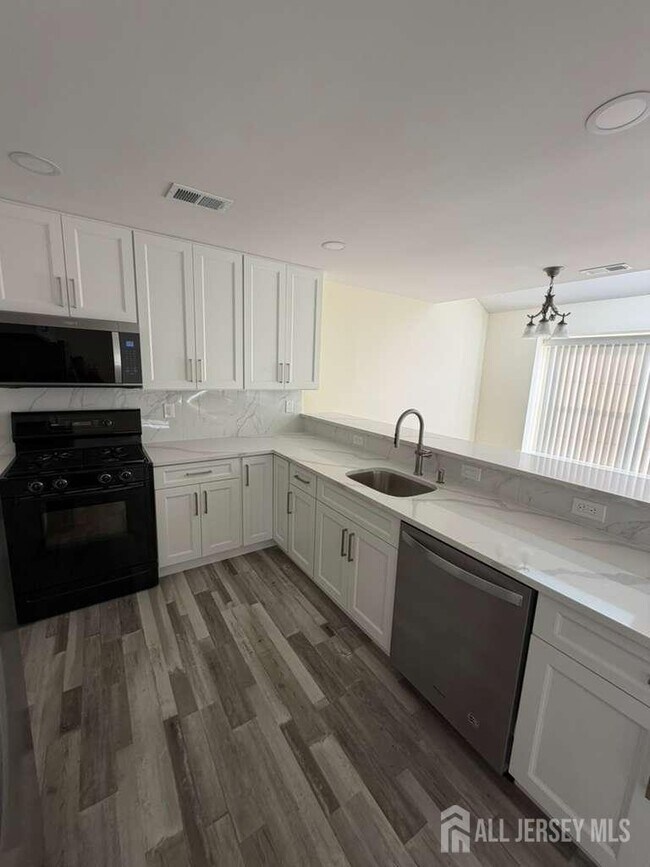 Building Photo - 126 Winchester Way