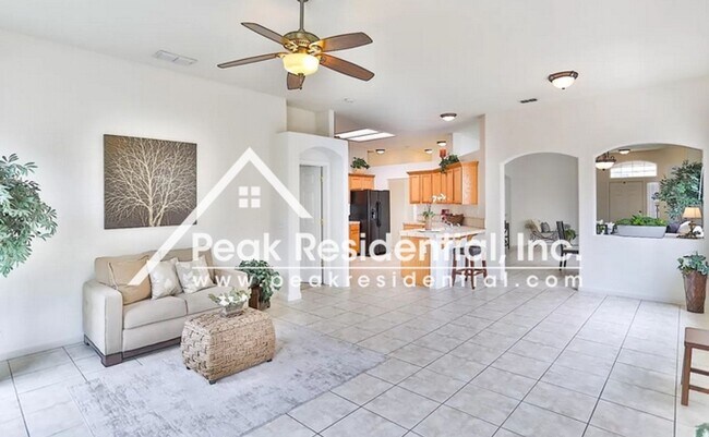 Building Photo - Spacious Elk Grove 4bd/2ba Home with 2 Car...