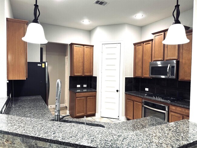 Building Photo - 20326 Granophyre Ln