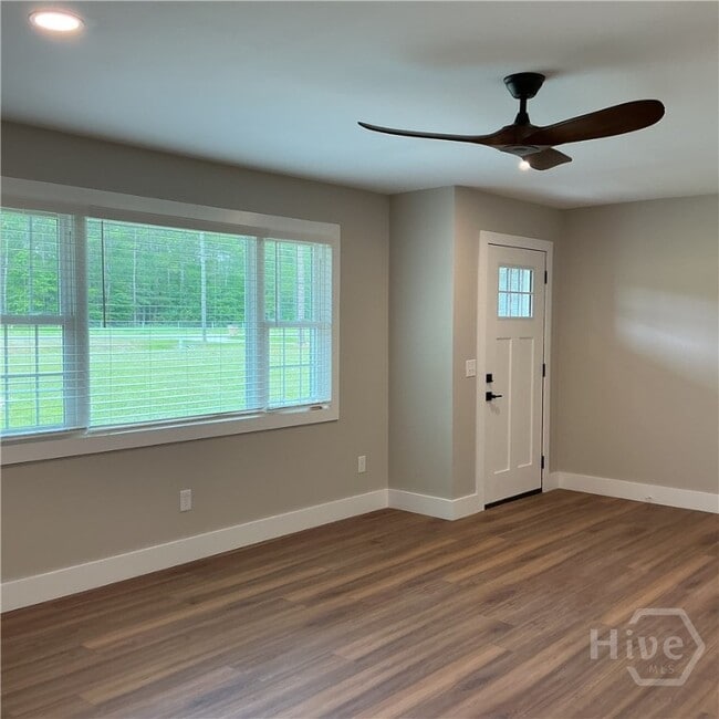 Building Photo - 5924-5921 GA-21