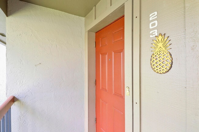 Building Photo - 1600 NE Dixie Hwy