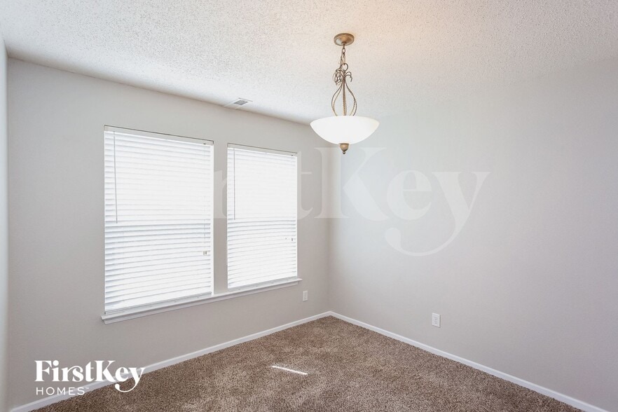 Building Photo - 10023 Sapphire Berry Ln