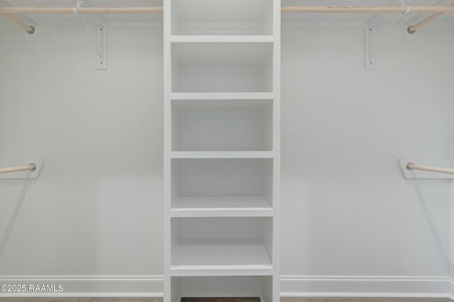 Building Photo - 107 Alpine Dr