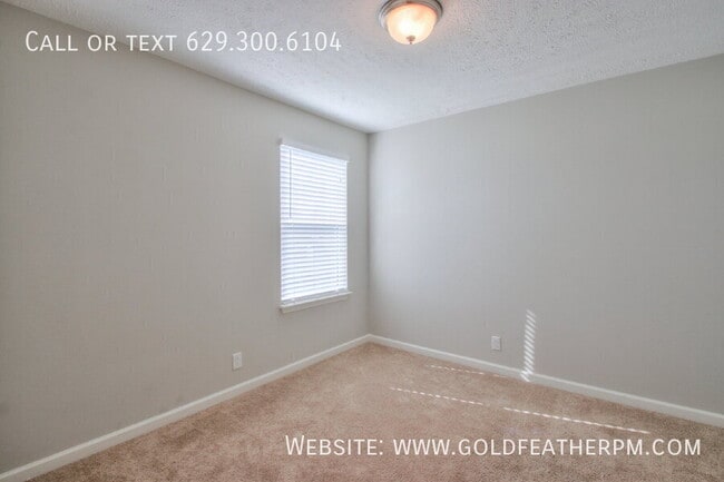 Building Photo - 3365 Tourmaline Dr