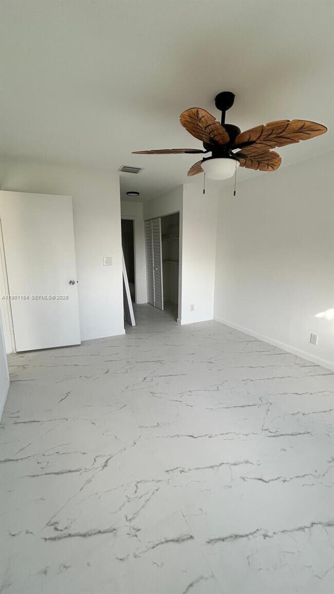 Building Photo - 2221 Sherman Cir