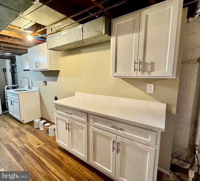 Building Photo - 551 Fern Hill Rd