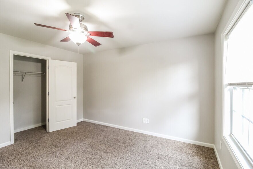 Building Photo - 44 Creek View Ct