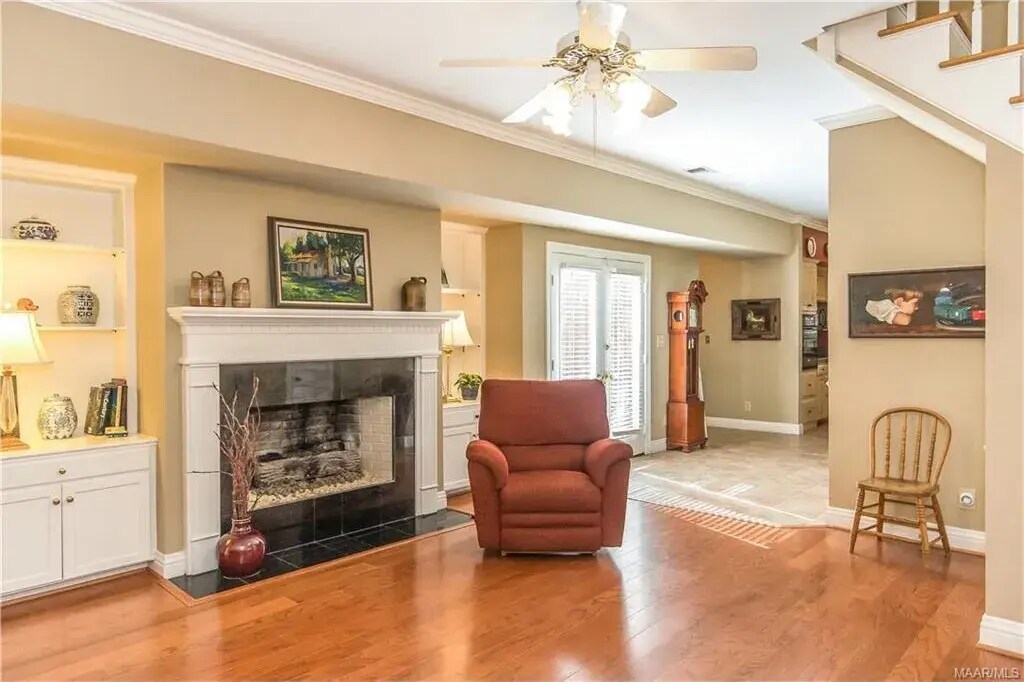 Building Photo - 2255 Vaughn Ln