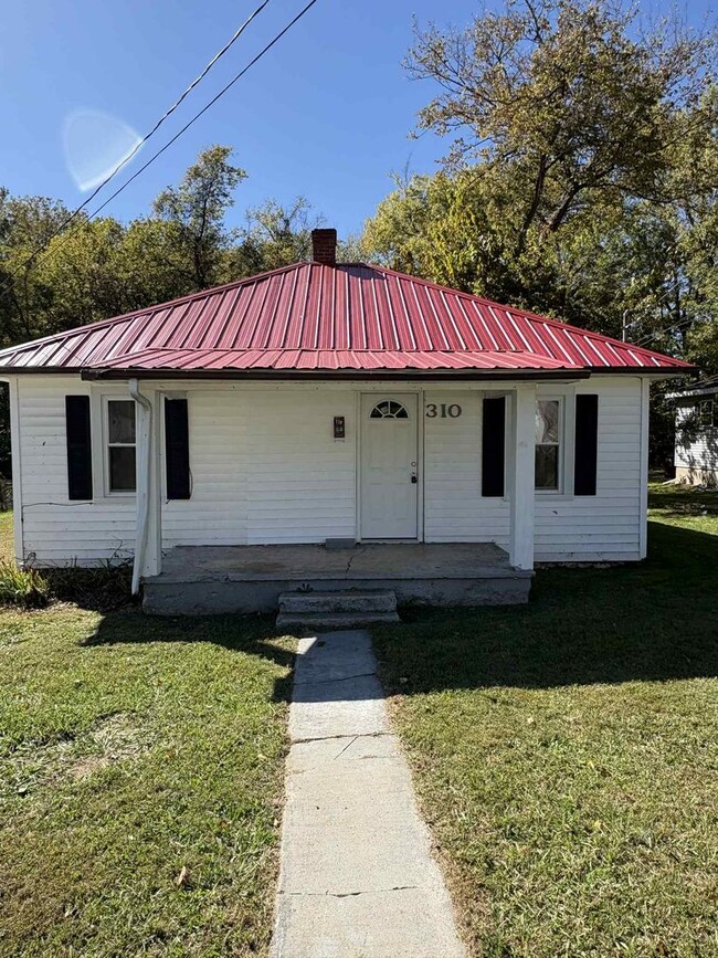 Building Photo - Cozy 2BR Home!