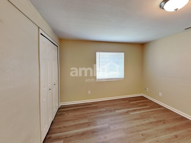 Building Photo - 4712 Sebring Dr