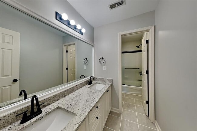 Building Photo - 1751 Wilkenson Ct NE