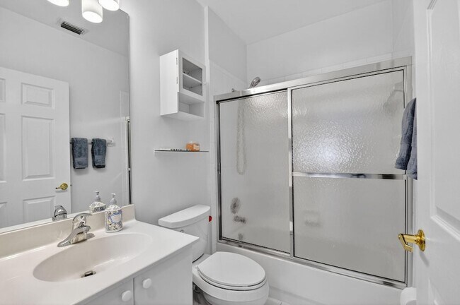 Building Photo - 7910 Laina Ln