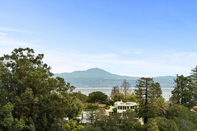 Building Photo - 15 Anson Rd