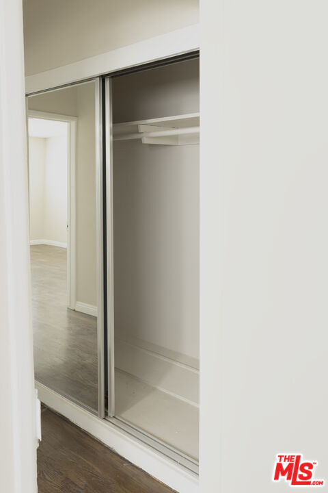 Building Photo - 925 N Curson Ave