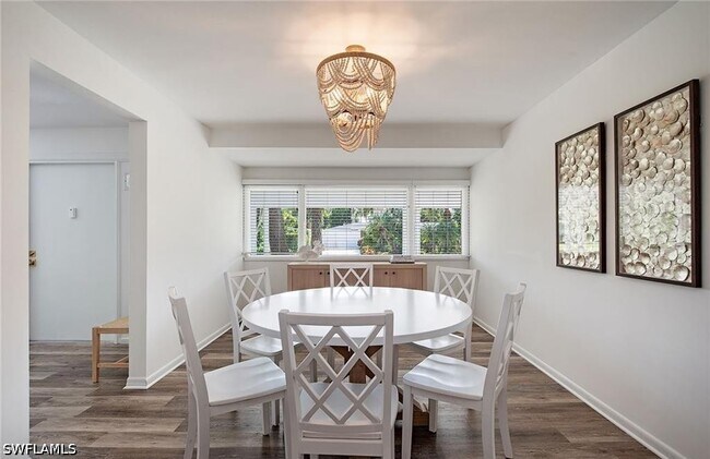 Building Photo - 1281 Diana Ave