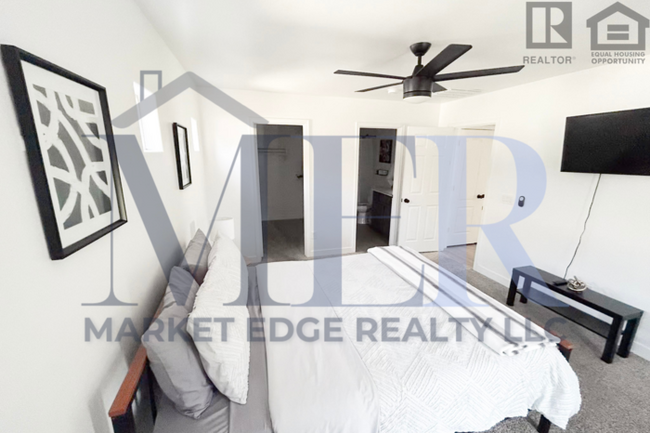 Building Photo - 3Bed/2Bath Furnished Home 2 Car Gar - 19th...