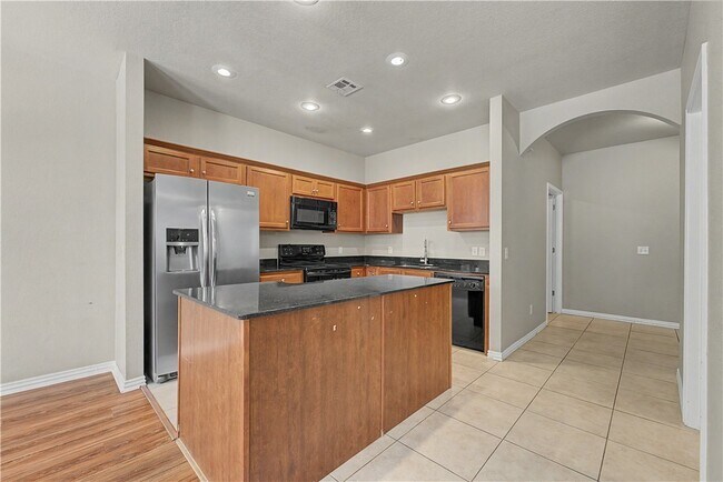 Building Photo - 3229 W Montrail Pl
