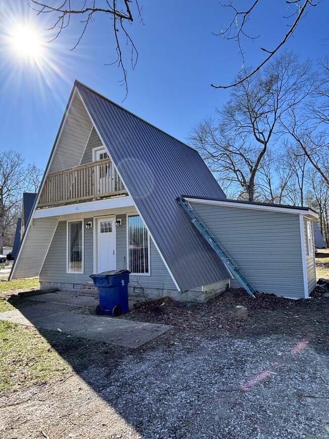 Building Photo - 43 Swiss Dr