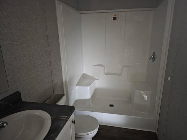 Building Photo - 28 Yoakum Cir