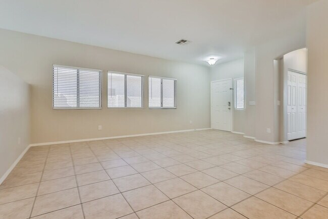 Building Photo - 45129 W Desert Cedars Ln