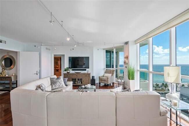 Building Photo - 101 S Fort Lauderdale Beach Blvd