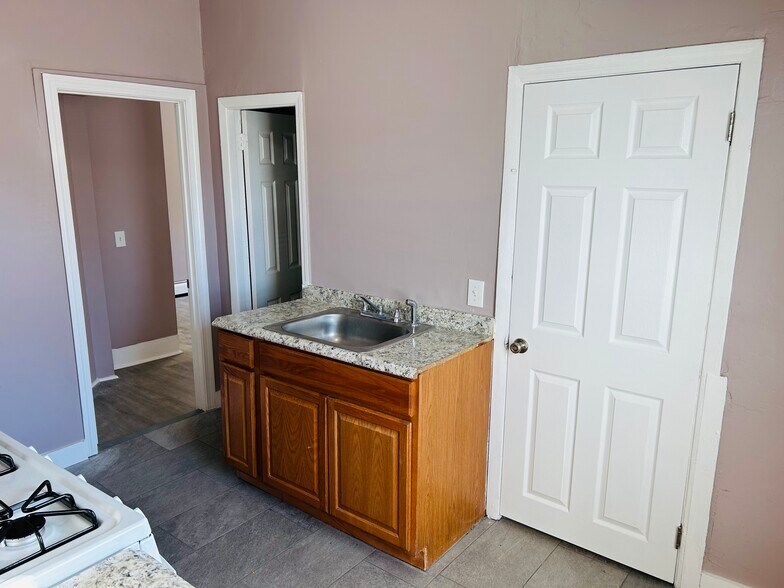 Building Photo - 25 Fallon Ave